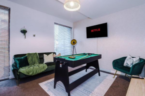 Rest&Recharge at a Spacious Townhouse by the Etihad (5mins to City Centre, Free Secure Parking)